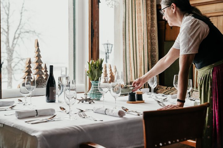 Dining 52 of 67