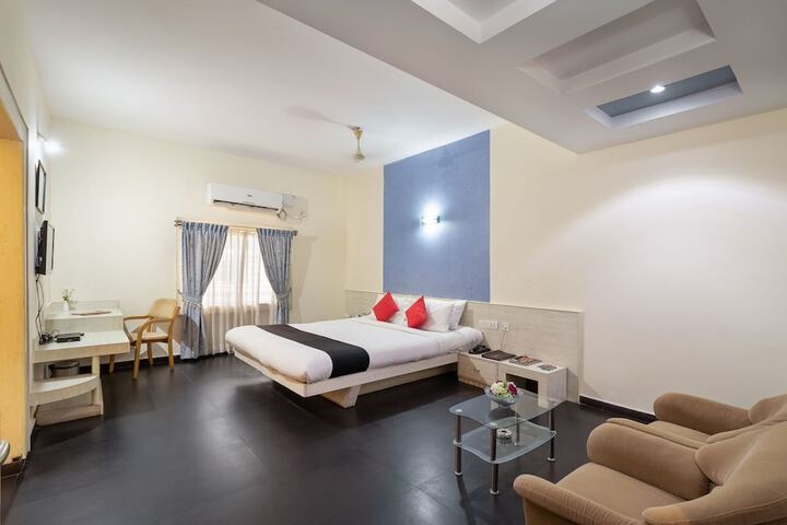 Room 4 of 20