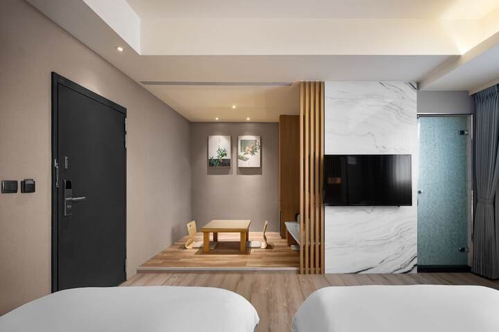 Room 19 of 50