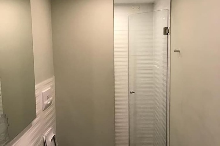 Room 21 of 32