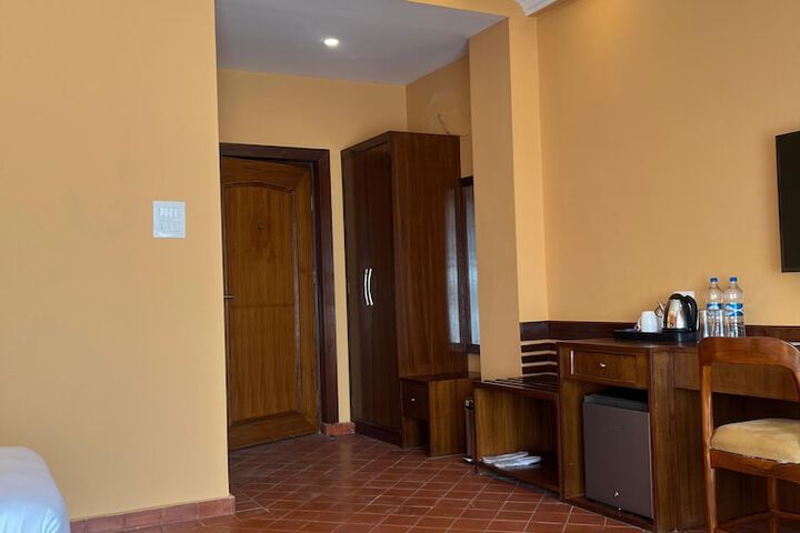 Room 15 of 92
