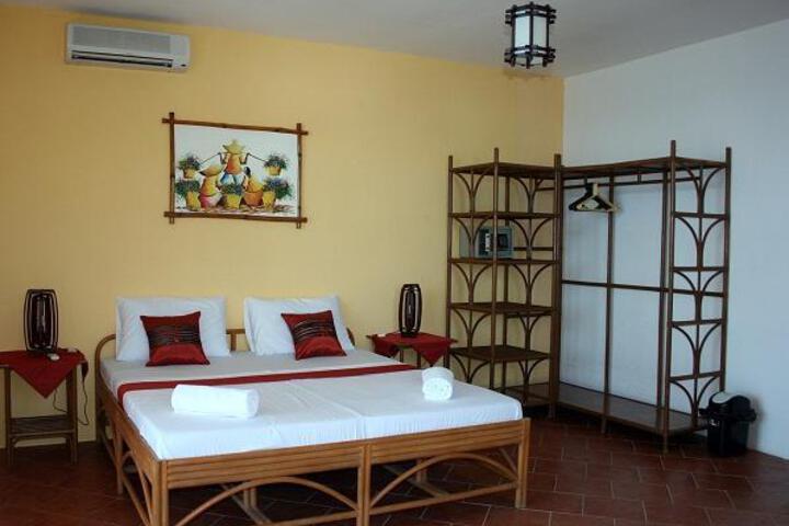 Room 6 of 6