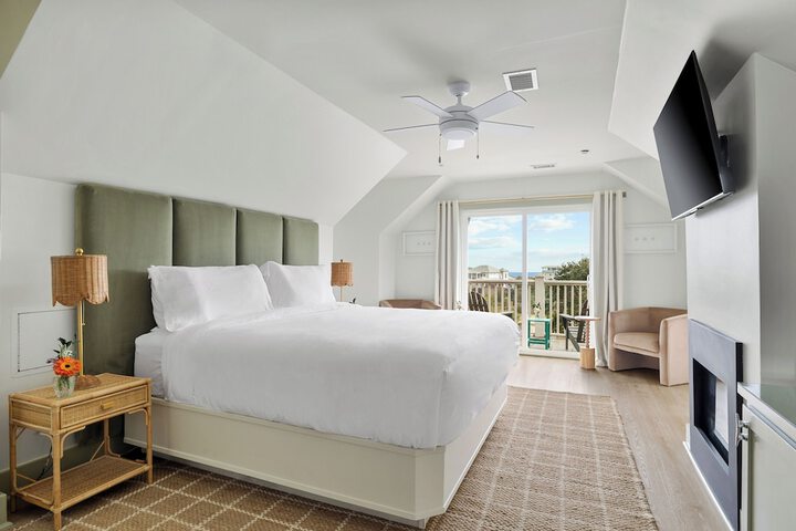 Room 10 of 87