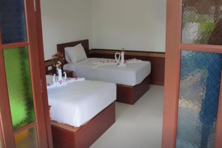 Room 2 of 14
