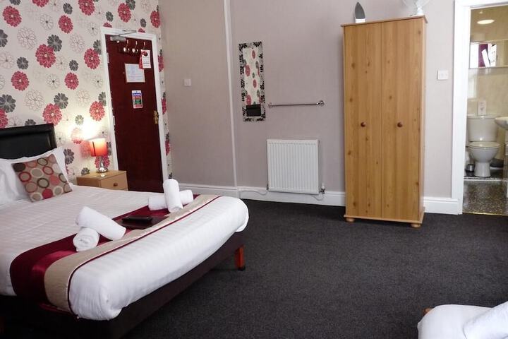 Room 18 of 35