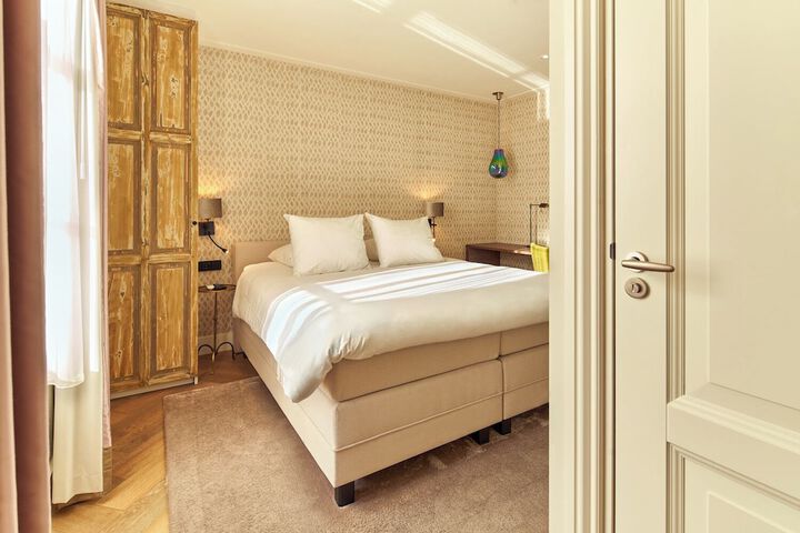 Room 21 of 61