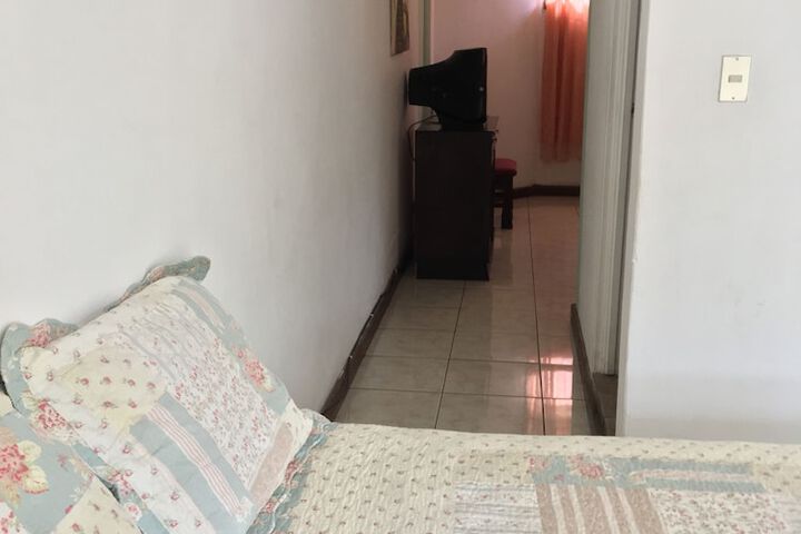 Room 17 of 77