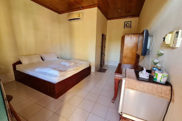 Room 4 of 15