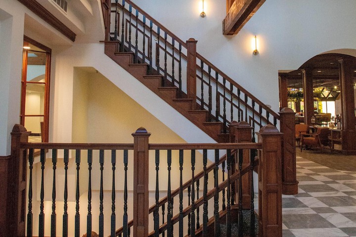 Guest Lobby