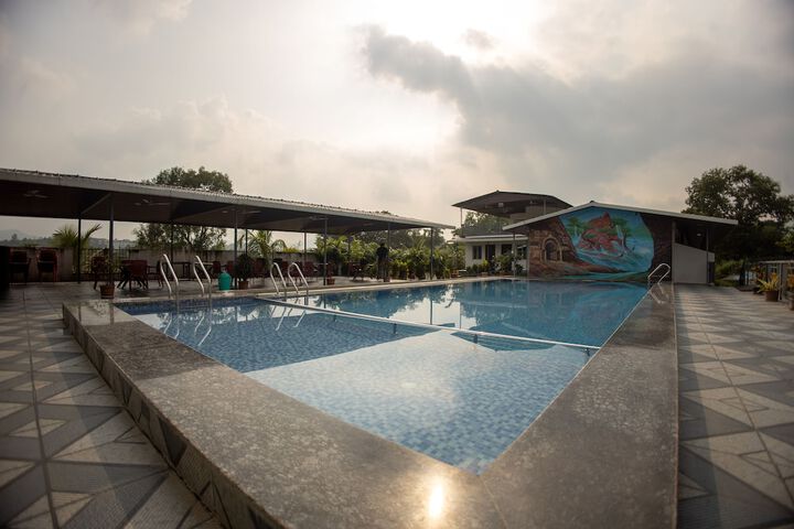 Pool 9 of 16