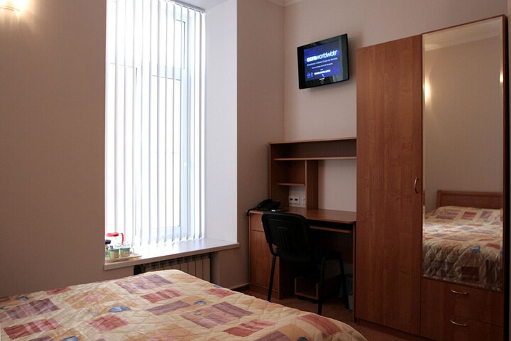 Room 4 of 46