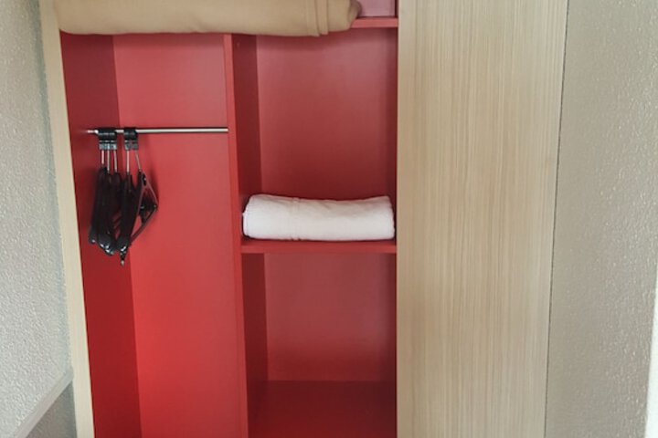 Room 17 of 56