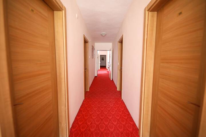 Ballroom/Hall 23 of 26