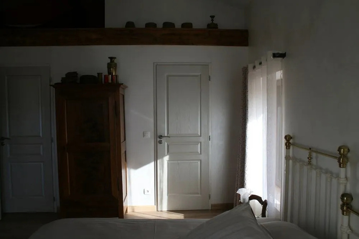 Room 3 of 17