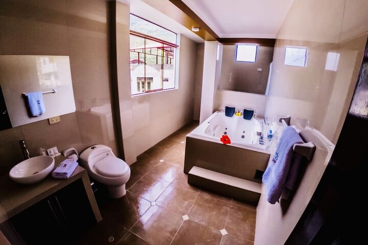 Room 16 of 42