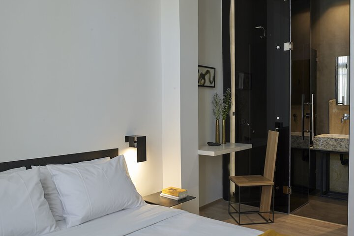 Room 5 of 71