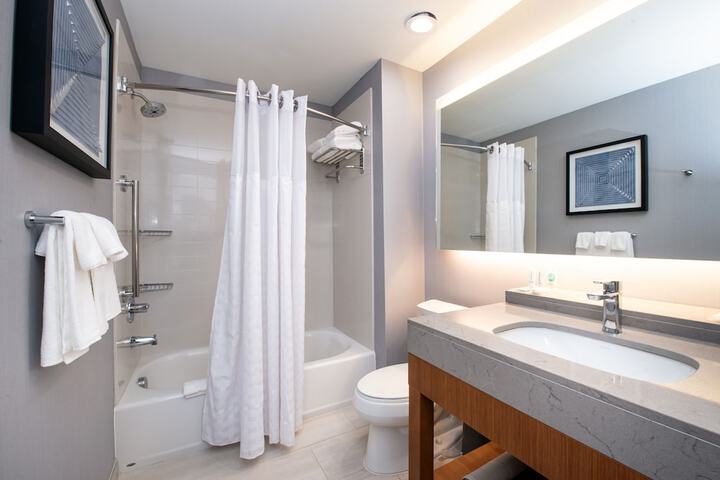 Bathroom amenities