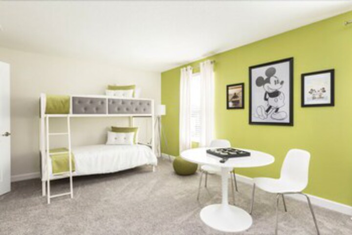 Room 8 of 35