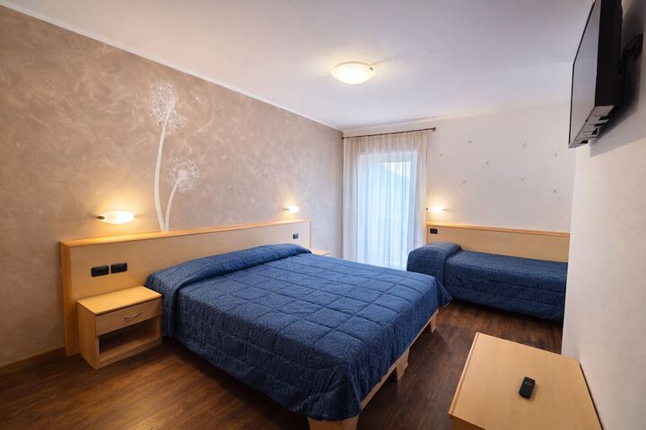 Room 35 of 117