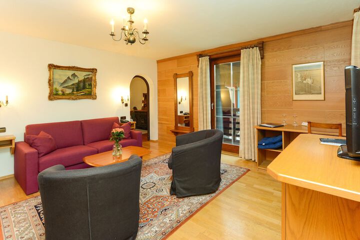 Room 13 of 48