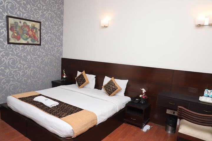 Room 14 of 26