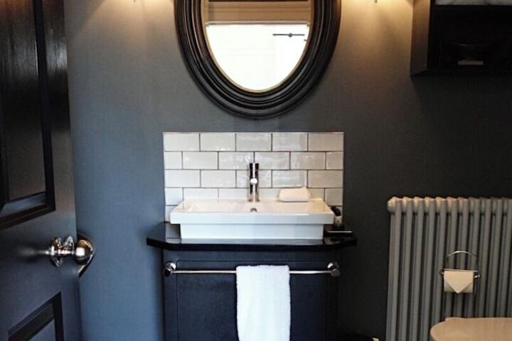 Clean Restrooms