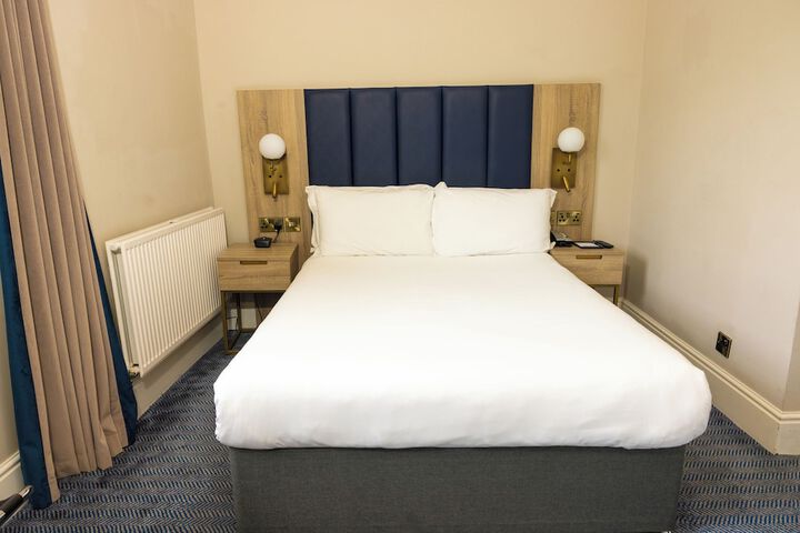Room 65 of 249