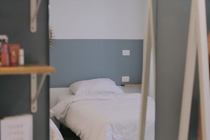 Room 12 of 53
