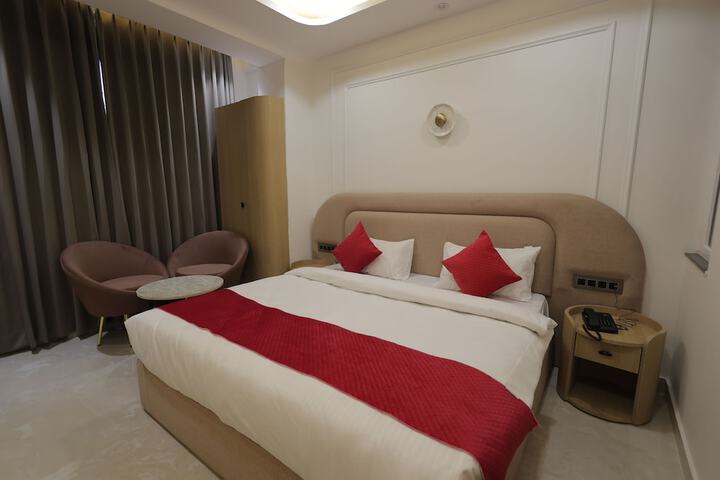 Room 26 of 83