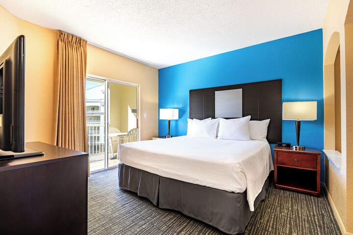 Room 21 of 195
