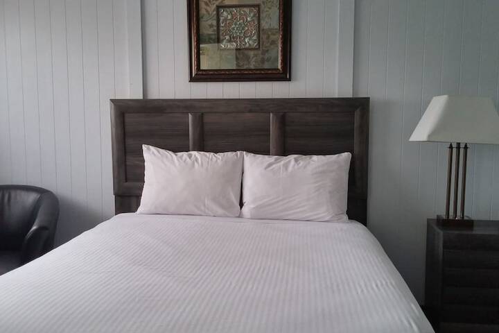 Room 3 of 21