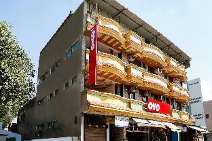 OYO 23556 Rama Utsav