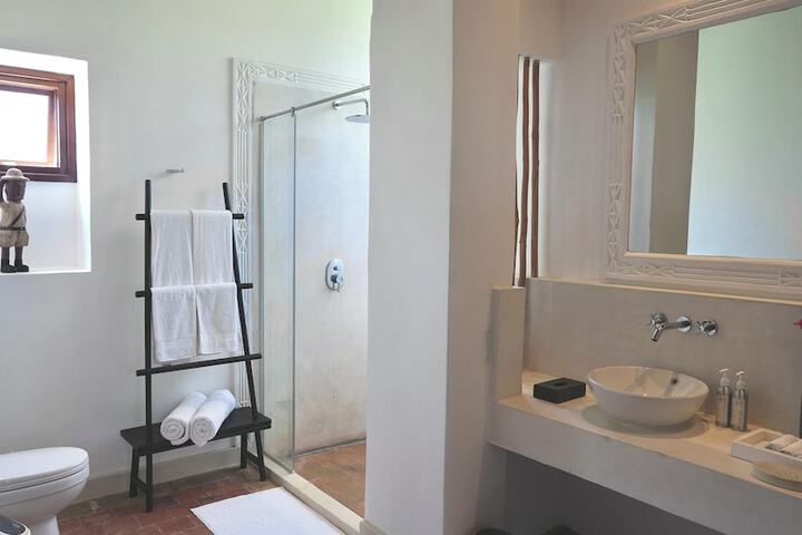 Room 14 of 21