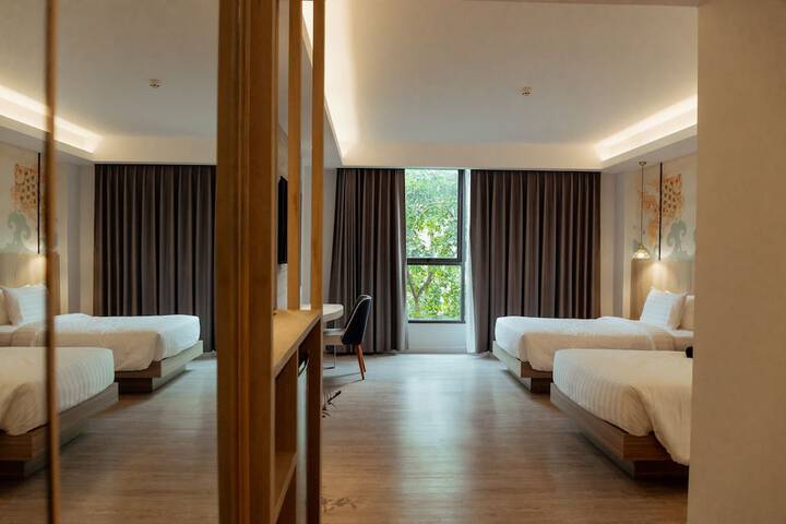 Room 6 of 49
