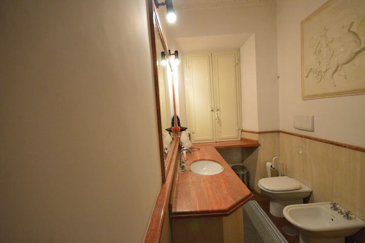 Room 63 of 91