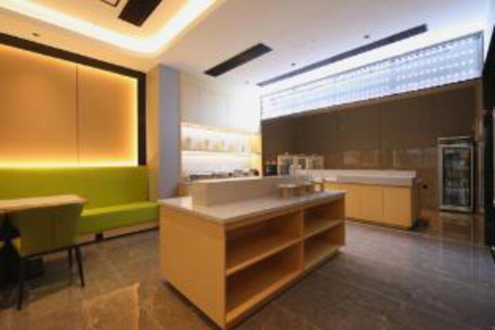 Kaimeix Hotel (Baojing Station Branch)