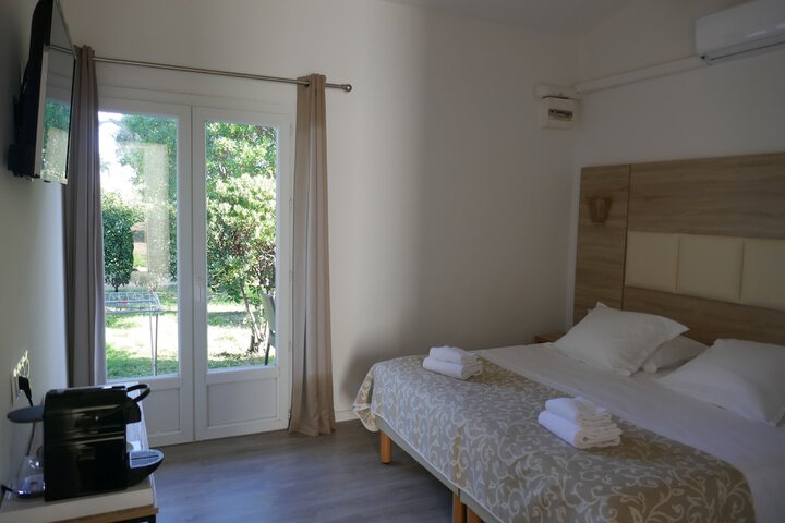 Room 14 of 48