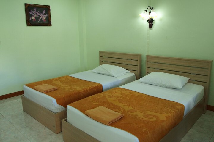 Room 10 of 39