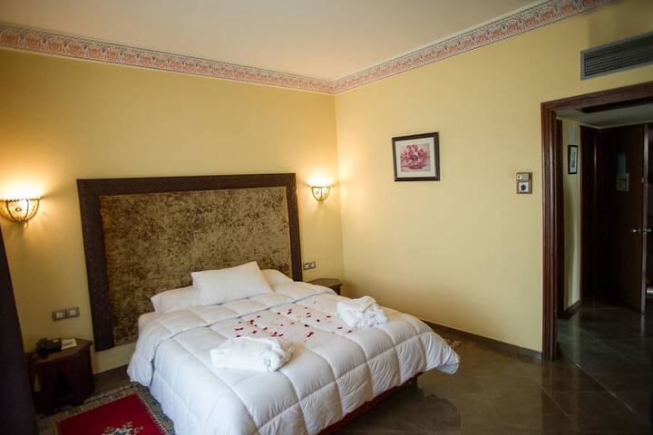 Room 7 of 37