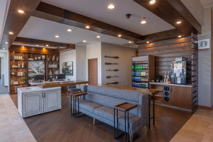 Snack bar
