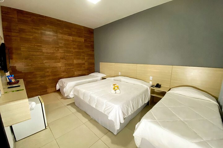 Room 27 of 145