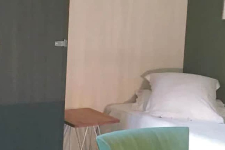 Room 57 of 80