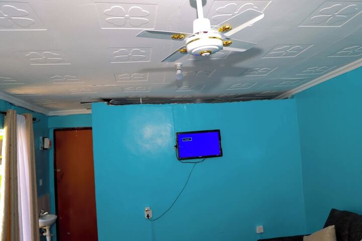 Room 5 of 20