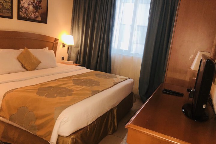 Room 7 of 156