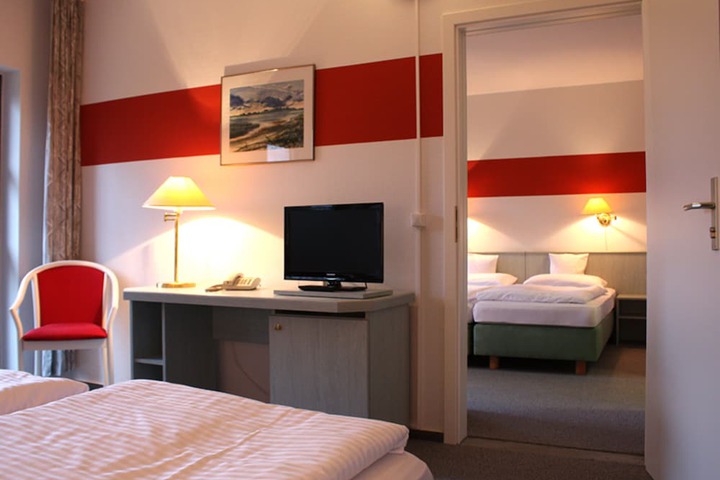 Room 15 of 31
