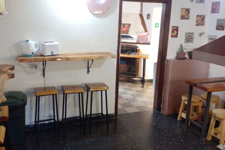Room 4 of 9
