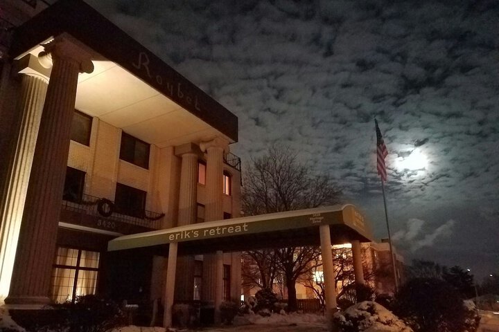 Hotel Entry