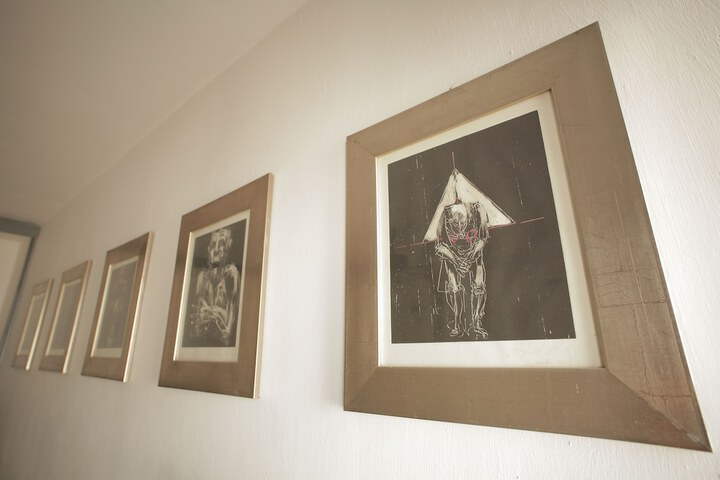 Room 48 of 80