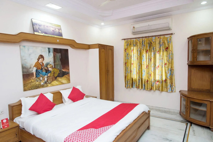 OYO 10778 HOME EXOTIC PENTHOUSE HIRAN MA