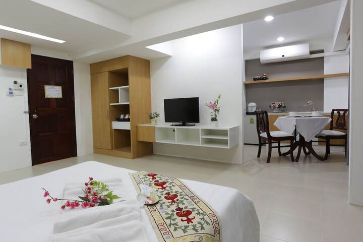 Room 7 of 40
